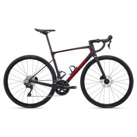 Giant Defy Advanced 2  (2025) piros  országúti kerékpár