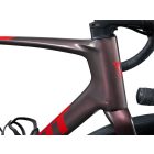 Giant Defy Advanced 2  (2025) piros  országúti kerékpár