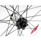 29" 28ly DT Swiss H1700 Hybrid 30mm 6 csavaros Boost 15x110 első kerék OEM