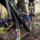 OneUp Wave ipari csapágyas Alu platform pedál Fekete 355g