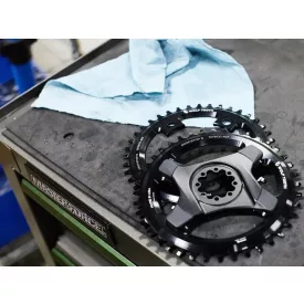 WOLF TOOTH átalakító 107x42 BCD a SRAM Flattophoz